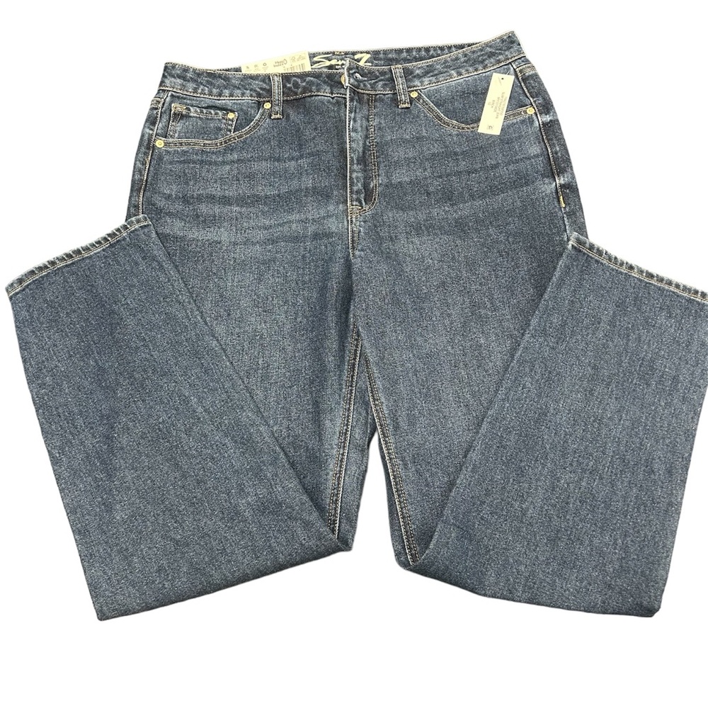 Classic Blue Women's Jeans - Picture 4 of 5